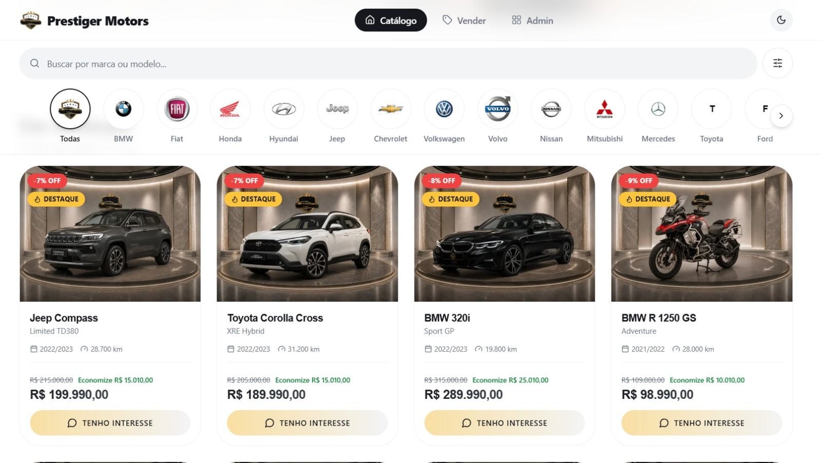 Catálogo do Prestiger Motors no computador, com busca, filtro por marca e quatro veículos em destaque com preço promocional